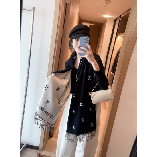 LV Scarf Good Quality