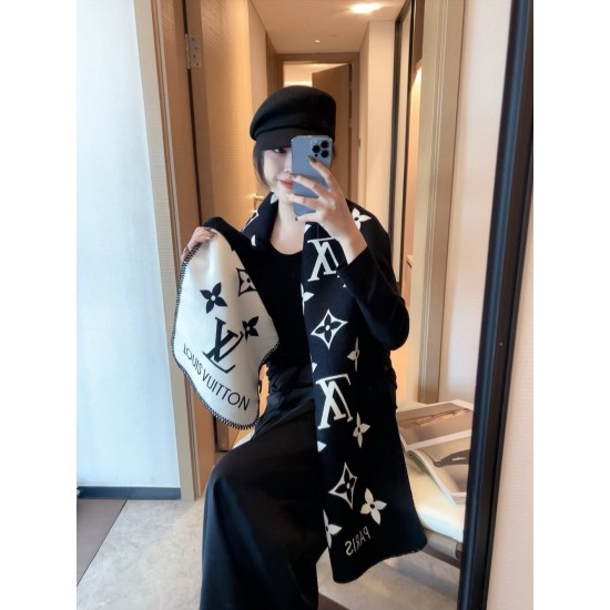 LV Scarf Good Quality