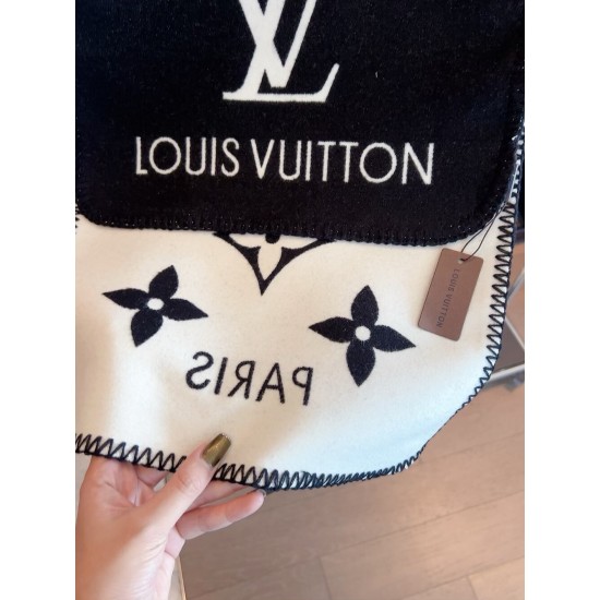 LV Scarf Good Quality