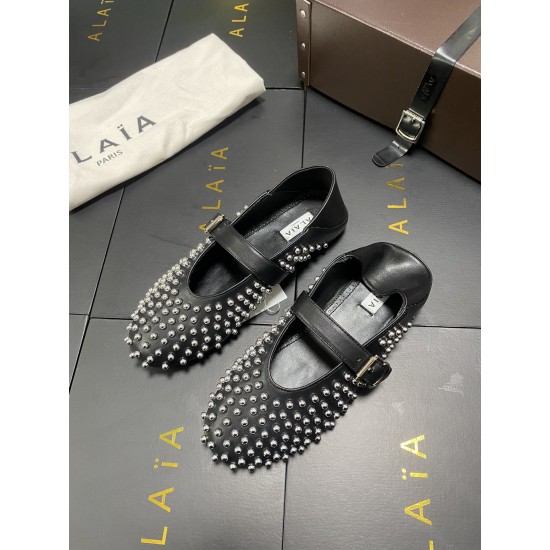 Alaia Shoes Women Top Quality
size 35-41