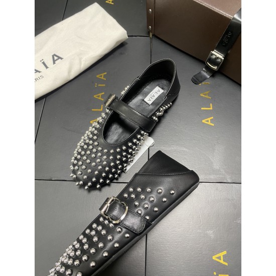 Alaia Shoes Women Top Quality
size 35-41