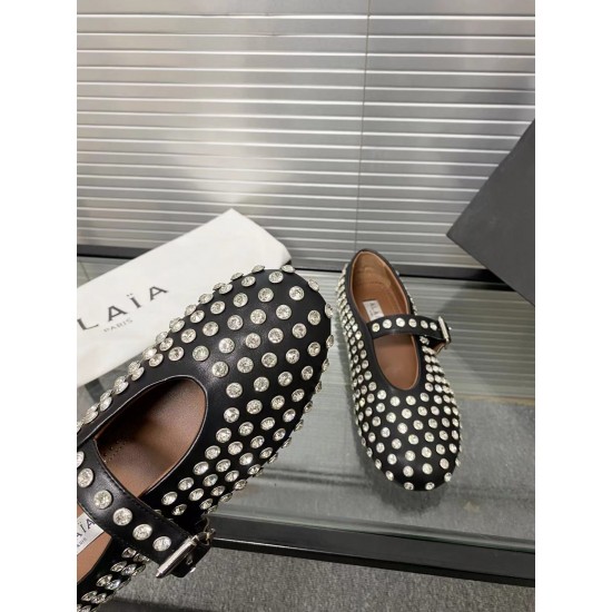 Alaia Shoes Women Top Quality
size 35-41