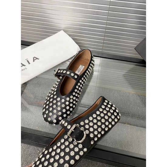 Alaia Shoes Women Top Quality
size 35-41