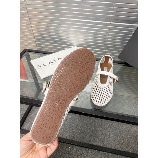 Alaia Shoes Women Top Quality
size 35-41