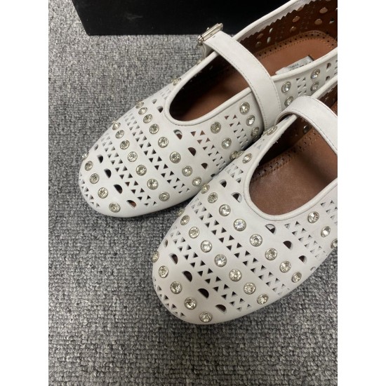 Alaia Shoes Women Top Quality
size 35-41