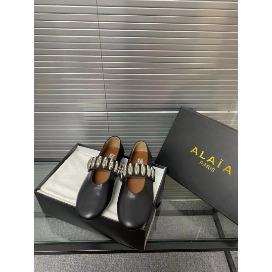Alaia Shoes Women Top Quality
size 35-41