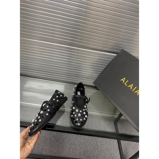 Alaia Shoes Women Top Quality
size 35-41