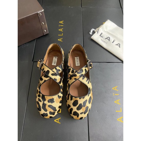 Alaia Shoes Women Top Quality
size 35-41