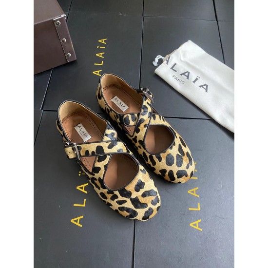 Alaia Shoes Women Top Quality
size 35-41