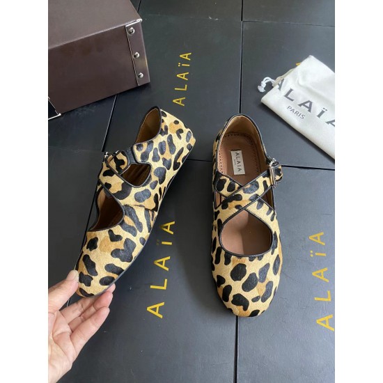 Alaia Shoes Women Top Quality
size 35-41