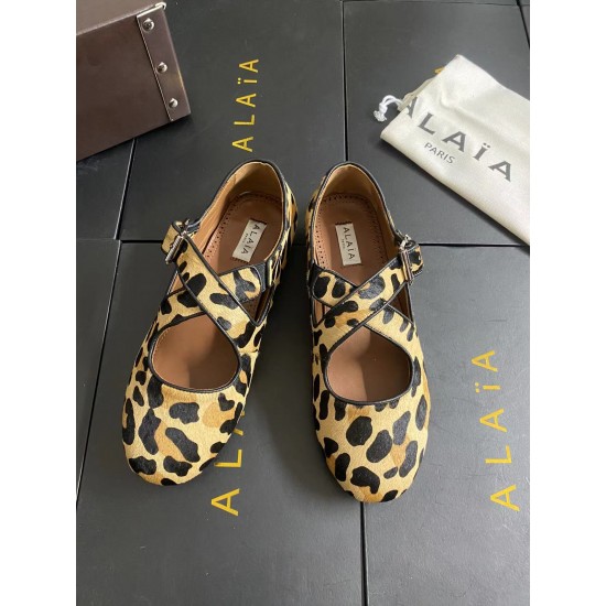 Alaia Shoes Women Top Quality
size 35-41