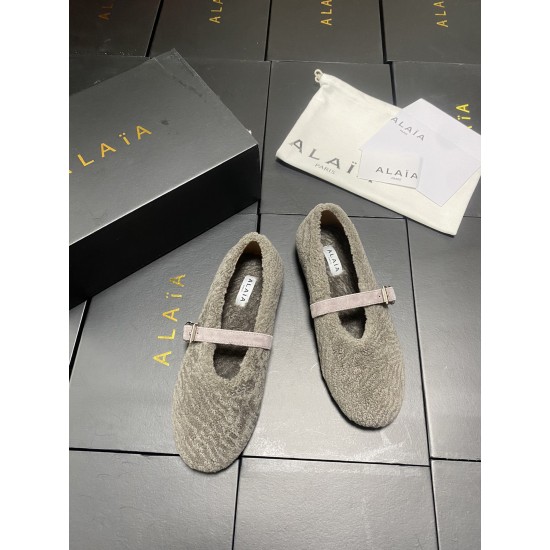 Alaia Shoes Women Top Quality
size 35-41