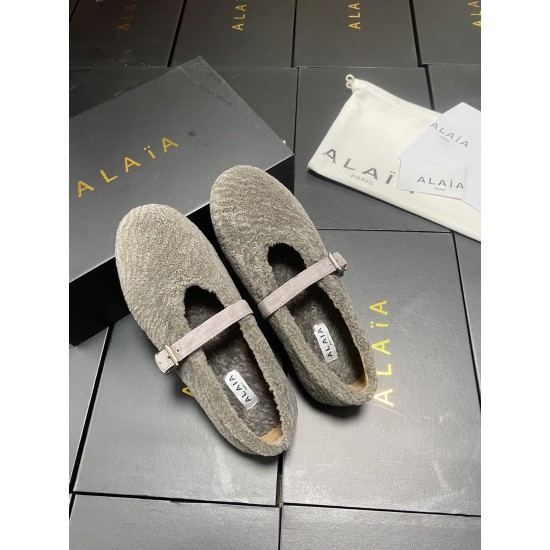 Alaia Shoes Women Top Quality
size 35-41