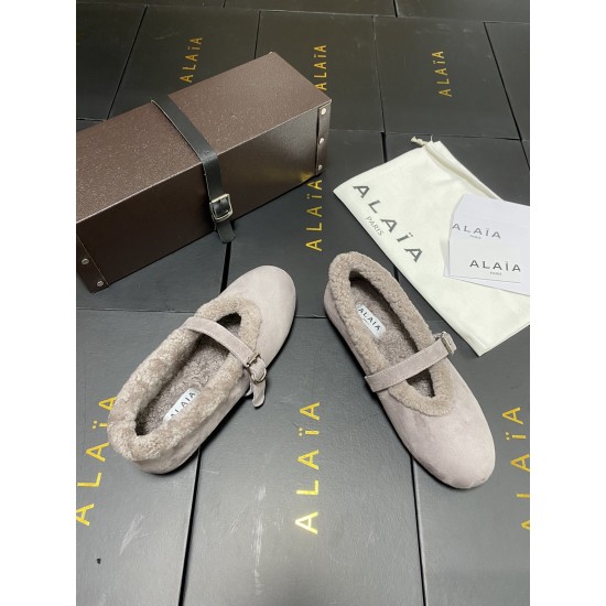 Alaia Shoes Women Top Quality
size 35-41