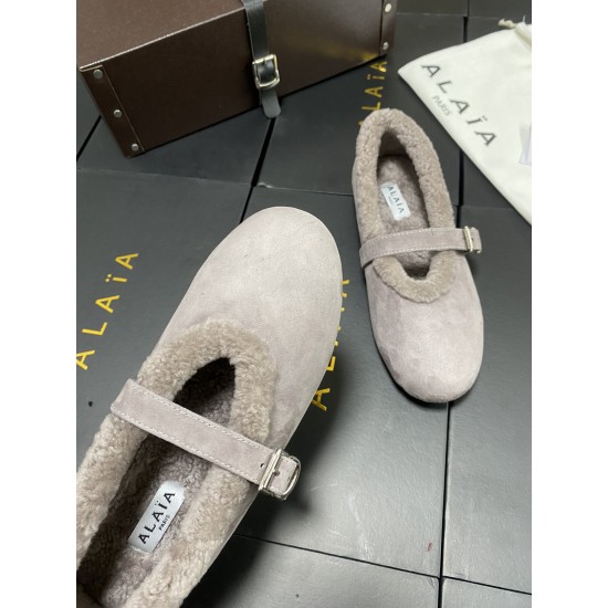 Alaia Shoes Women Top Quality
size 35-41