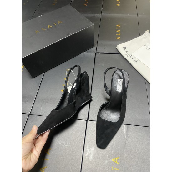 Alaia Shoes Women Top Quality
size 35-41