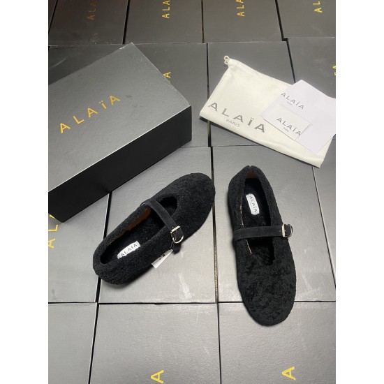 Alaia Shoes Women Top Quality
size 35-41
