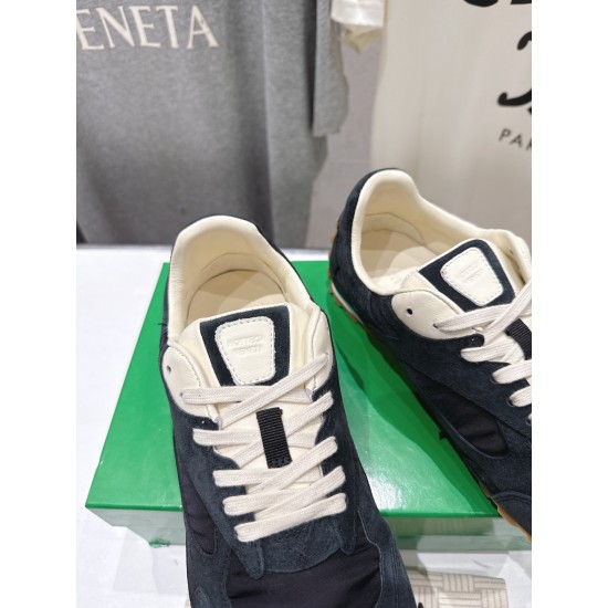 BV Shoes Casual Shoes Best Quality
Women 35-42
Men 39-46
