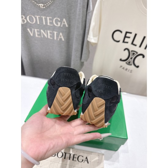 BV Shoes Casual Shoes Best Quality
Women 35-42
Men 39-46
