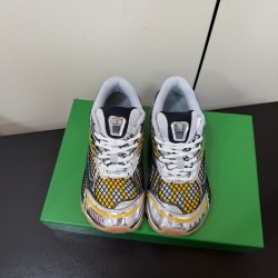 BV Shoes Casual Shoes Best Quality
Women 35-42
Men 39-46

