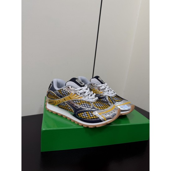 BV Shoes Casual Shoes Best Quality
Women 35-42
Men 39-46
