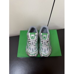 BV Shoes Casual Shoes Best Quality
Women 35-42
Men 39-46
