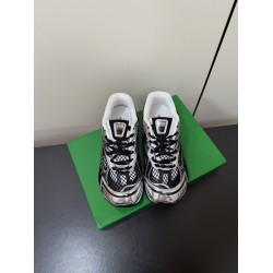BV Shoes Casual Shoes Best Quality
Women 35-42
Men 39-46
