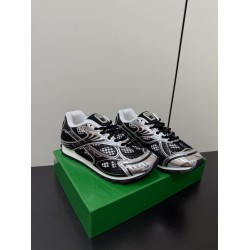 BV Shoes Casual Shoes Best Quality
Women 35-42
Men 39-46
