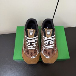 BV Shoes Casual Shoes Best Quality
Women 35-42
Men 39-46
