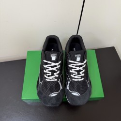 BV Shoes Casual Shoes Best Quality
Women 35-42
Men 39-46
