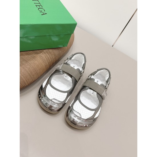 BV Shoes Casual Shoes Best Quality
Women 35-42
Men 39-46
