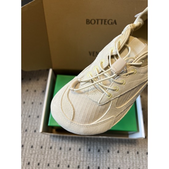 BV Shoes Casual Shoes Best Quality
Women 35-42
Men 39-46
