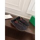BV Shoes Casual Shoes Best Quality
Women 35-42
Men 39-46

