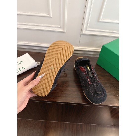 BV Shoes Casual Shoes Best Quality
Women 35-42
Men 39-46
