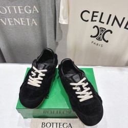 BV Shoes Casual Shoes Best Quality
Women 35-42
Men 39-46
