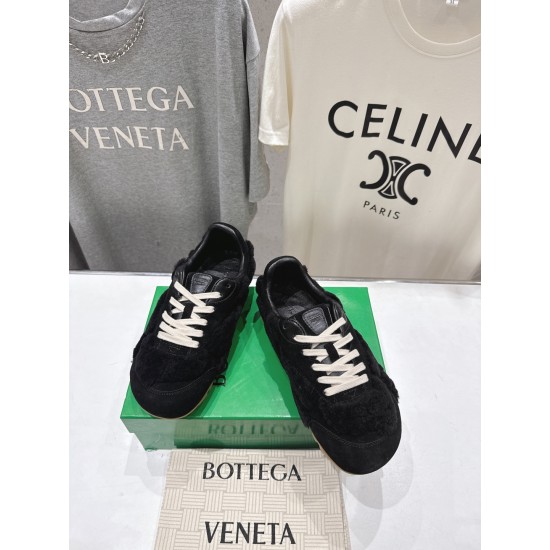 BV Shoes Casual Shoes Best Quality
Women 35-42
Men 39-46
