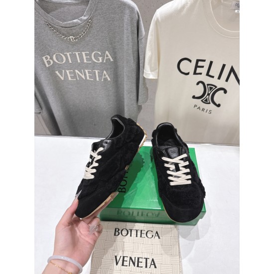 BV Shoes Casual Shoes Best Quality
Women 35-42
Men 39-46
