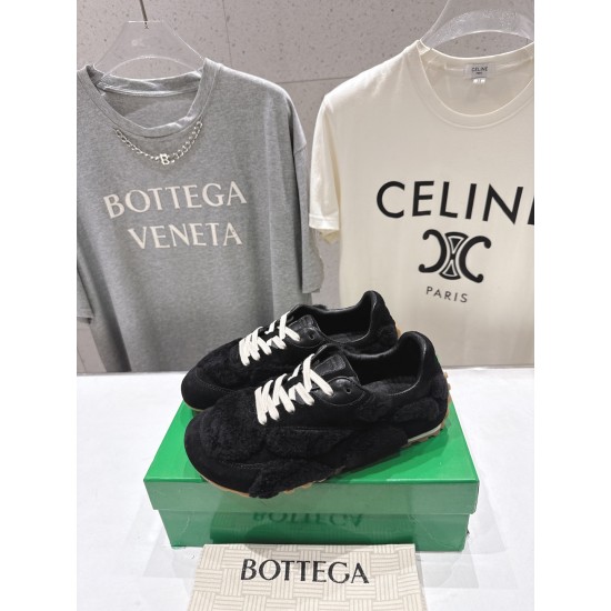 BV Shoes Casual Shoes Best Quality
Women 35-42
Men 39-46
