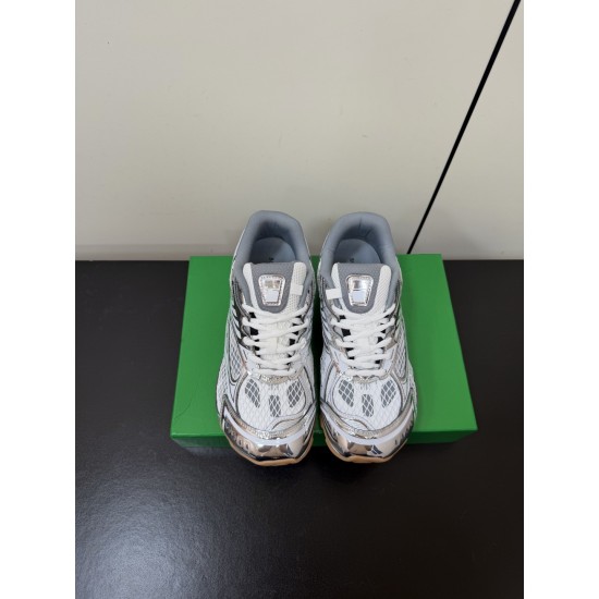 BV Shoes Casual Shoes Best Quality
Women 35-42
Men 39-46
