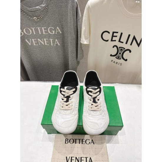BV Shoes Casual Shoes Best Quality
Women 35-42
Men 39-46
