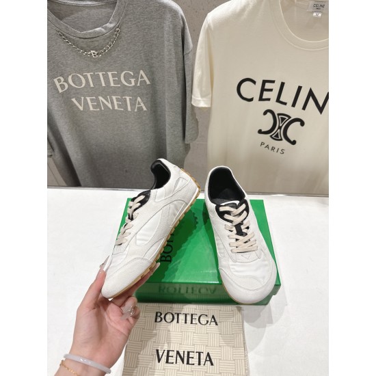 BV Shoes Casual Shoes Best Quality
Women 35-42
Men 39-46
