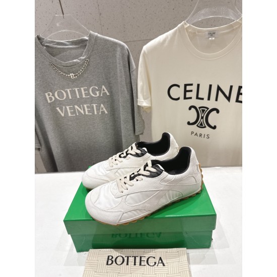 BV Shoes Casual Shoes Best Quality
Women 35-42
Men 39-46
