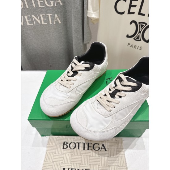 BV Shoes Casual Shoes Best Quality
Women 35-42
Men 39-46
