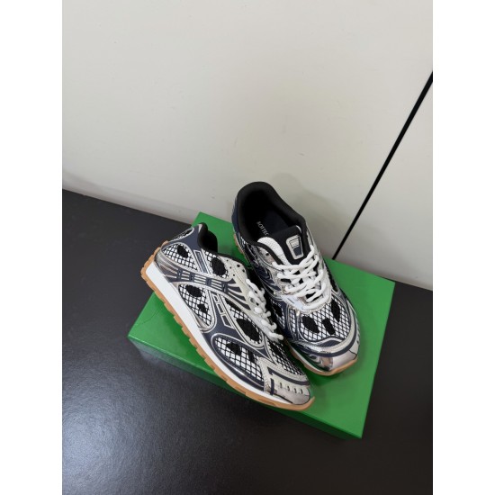 BV Shoes Casual Shoes Best Quality
Women 35-42
Men 39-46

