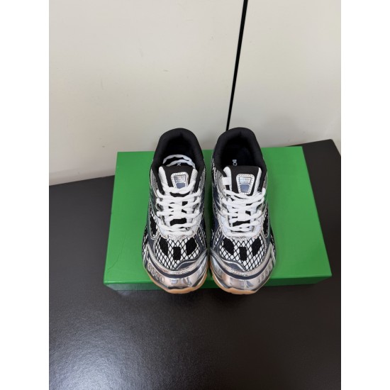 BV Shoes Casual Shoes Best Quality
Women 35-42
Men 39-46
