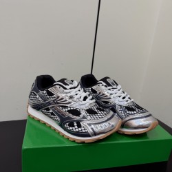 BV Shoes Casual Shoes Best Quality
Women 35-42
Men 39-46
