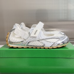 BV Shoes Casual Shoes Best Quality
Women 35-42
Men 39-46
