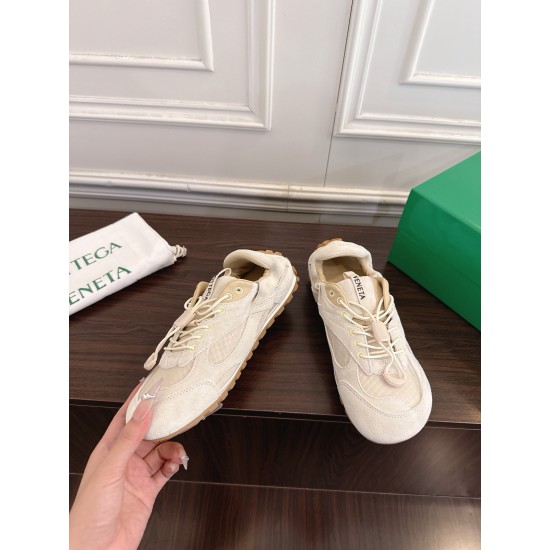 BV Shoes Casual Shoes Best Quality
Women 35-42
Men 39-46

