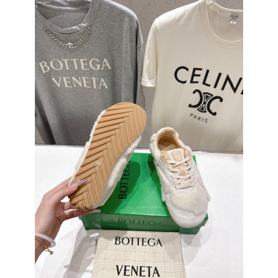 BV Shoes Casual Shoes Best Quality
Women 35-42
Men 39-46
