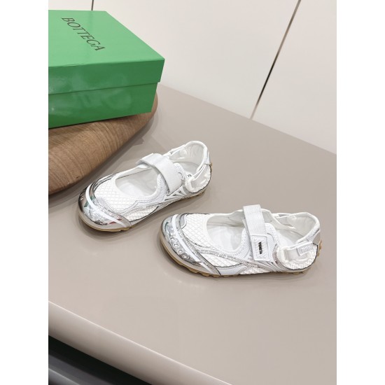 BV Shoes Casual Shoes Best Quality
Women 35-42
Men 39-46
